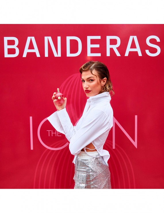 BANDERAS The Icon Woman