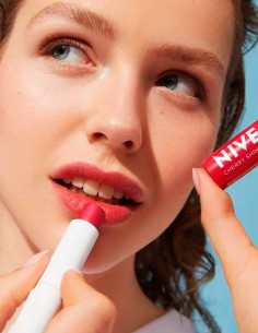 NIVEA Cherry Shine |Balsamo... 2
